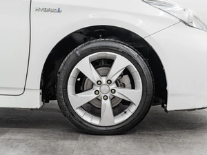 Лифтбек Toyota Prius 2012 года, 1235000 рублей, Красноярск