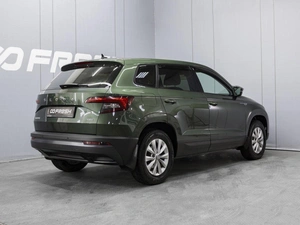 Внедорожник Skoda Karoq 2020 года, 2250000 рублей, Омск