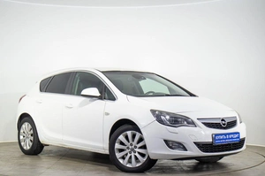 Хетчбэк Opel Astra 2012 года, 559000 рублей, Оренбург
