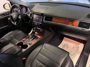 Внедорожник Volkswagen Touareg 2004 года, 799000 рублей, Красноярск