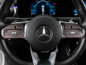 Седан Mercedes-benz CLA-класс 2021 года, 2555000 рублей, Тюмень