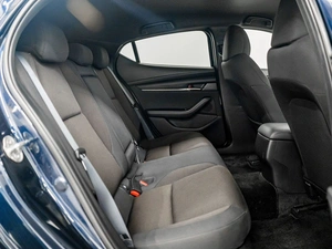 Хетчбэк Mazda 3 2021 года, 1800000 рублей, Красноярск