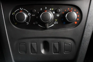 Седан Renault Logan 2016 года, 659000 рублей, Пермь