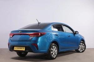 Седан Kia Rio 2018 года, 999000 рублей, Новосибирск