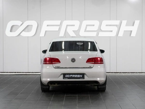 Седан Volkswagen Passat 2011 года, 1069000 рублей, Сургут