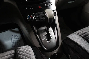 Минивэн Chevrolet Orlando 2012 года, 989000 рублей, Сургут