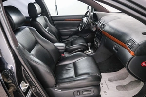 Седан Toyota Avensis 2008 года, 999000 рублей, Красноярск