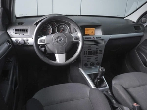 Седан Opel Astra 2010 года, 460000 рублей, Ростов-на-Дону