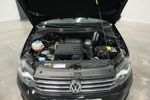 Седан Volkswagen Polo 2015 года, 1070000 рублей, Курск