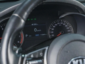 Седан Kia Optima 2019 года, 2550000 рублей, Сургут