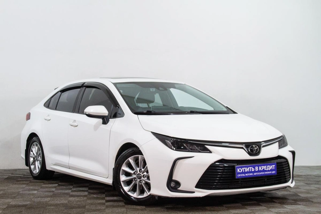 Седан Toyota Corolla 2020 года, 1899000 рублей, Сургут