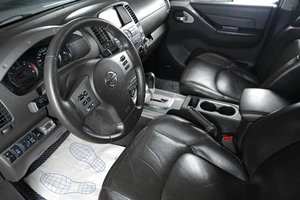 Пикап Nissan Navara 2011 года, 1699000 рублей, Тюмень