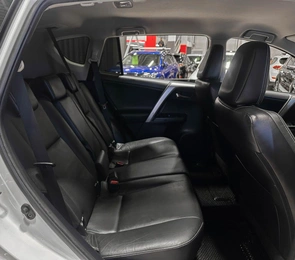 Внедорожник Toyota RAV4 2017 года, 2470000 рублей, Красноярск