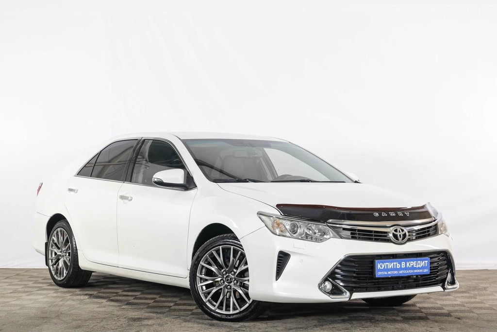 Седан Toyota Camry 2015 года, 2079000 рублей, Тюмень