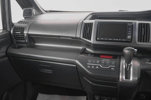 Минивэн Honda Stepwgn Spada 2011 года, 1309000 рублей, Кемерово