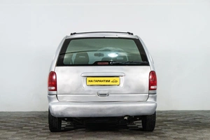 Минивэн Chrysler Voyager 2000 года, 299000 рублей, Сургут