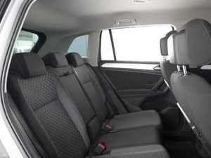 Внедорожник Volkswagen Tiguan 2018 года, 3390000 рублей, Омск