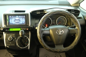 Минивэн Toyota Wish 2012 года, 1239000 рублей, Омск