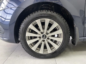 Седан Volkswagen Polo 2015 года, 947000 рублей, Красноярск