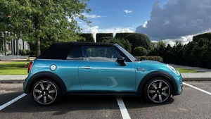 Кабриолет MINI Cooper S 2023 года, 5579000 рублей, Красноярск