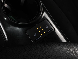 Седан Toyota Camry 2018 года, 2749000 рублей, Тюмень