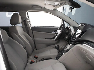 Минивэн Chevrolet Orlando 2012 года, 970000 рублей, Омск