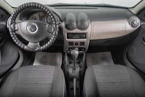 Хетчбэк Renault Sandero 2011 года, 689000 рублей, Томск