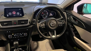 Хетчбэк Mazda Axela 2016 года, 1549000 рублей, Красноярск