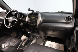 Внедорожник Toyota RAV4 2004 года, 939000 рублей, Новосибирск