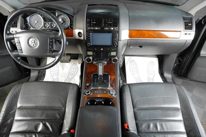 Внедорожник Volkswagen Touareg 2008 года, 1219000 рублей, Тюмень