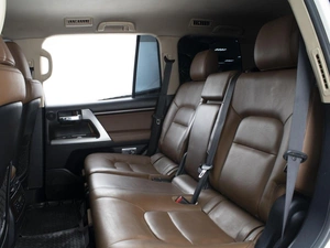 Внедорожник Toyota Land Cruiser 2015 года, 3350000 рублей, Омск