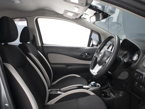 Хетчбэк Nissan Note 2018 года, 1120000 рублей, Омск