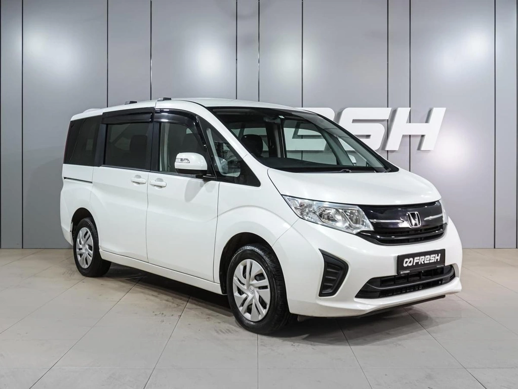 Минивэн Honda Stepwgn 2017 года, 1909000 рублей, Воронеж