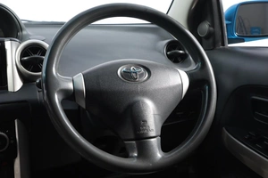 Хетчбэк Toyota Ist 2002 года, 549000 рублей, Новосибирск