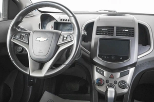 Седан Chevrolet Aveo 2013 года, 919000 рублей, Кемерово
