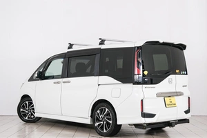 Минивэн Honda Stepwgn Spada 2015 года, 1699000 рублей, Красноярск
