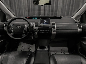 Лифтбек Toyota Prius 2008 года, 750000 рублей, Красноярск