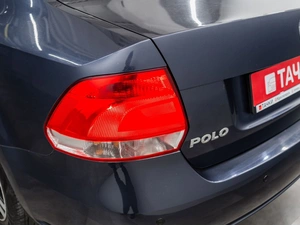 Седан Volkswagen Polo 2014 года, 925000 рублей, Красноярск