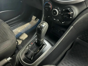 Седан Hyundai Solaris 2014 года, 995000 рублей, Абакан