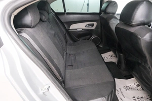 Седан Chevrolet Cruze 2011 года, 749000 рублей, Красноярск