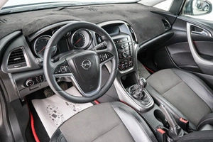 Хетчбэк Opel Astra 2011 года, 629000 рублей, Красноярск