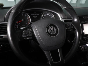 Внедорожник Volkswagen Touareg 2012 года, 1470000 рублей, Минеральные Воды