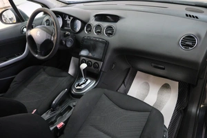 Хетчбэк Peugeot 308 2010 года, 599000 рублей, Омск