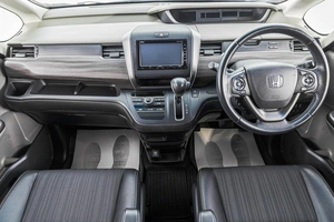 Минивэн Honda Freed 2018 года, 1849000 рублей, Барнаул