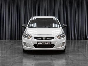 Седан Hyundai Solaris 2011 года, 819000 рублей, Тюмень