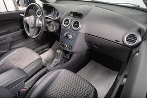 Хетчбэк Opel Corsa 2011 года, 809000 рублей, Томск