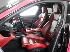 Седан Porsche Taycan 2020 года, 7639000 рублей, Тюмень