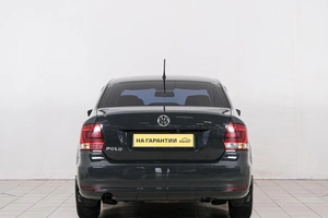Седан Volkswagen Polo 2016 года, 1099000 рублей, Красноярск