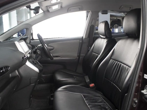 Минивэн Toyota Wish 2010 года, 1590000 рублей, Омск