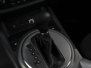 Внедорожник Kia Sportage 2014 года, 1290000 рублей, Омск